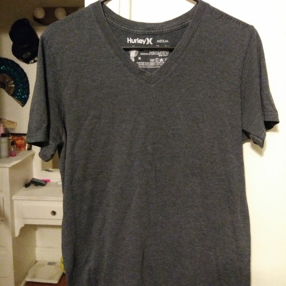 V neck men tee